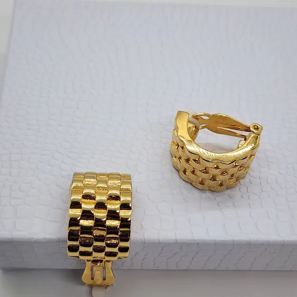 Givenchy Large Gold Clip On Earrings - Picture 7 of 16